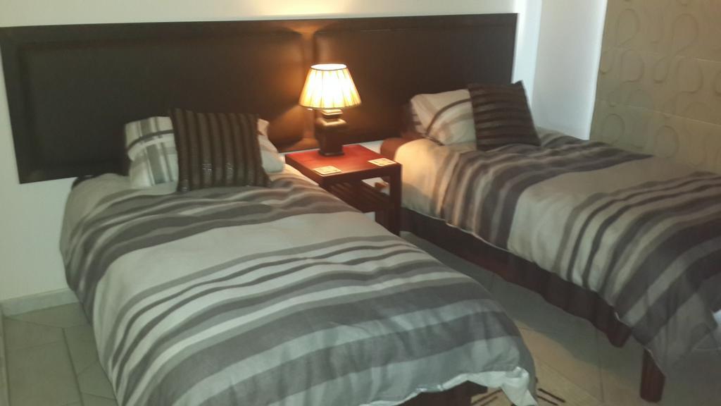 Magaliqua Guest House Noordheuwel ห้อง รูปภาพ