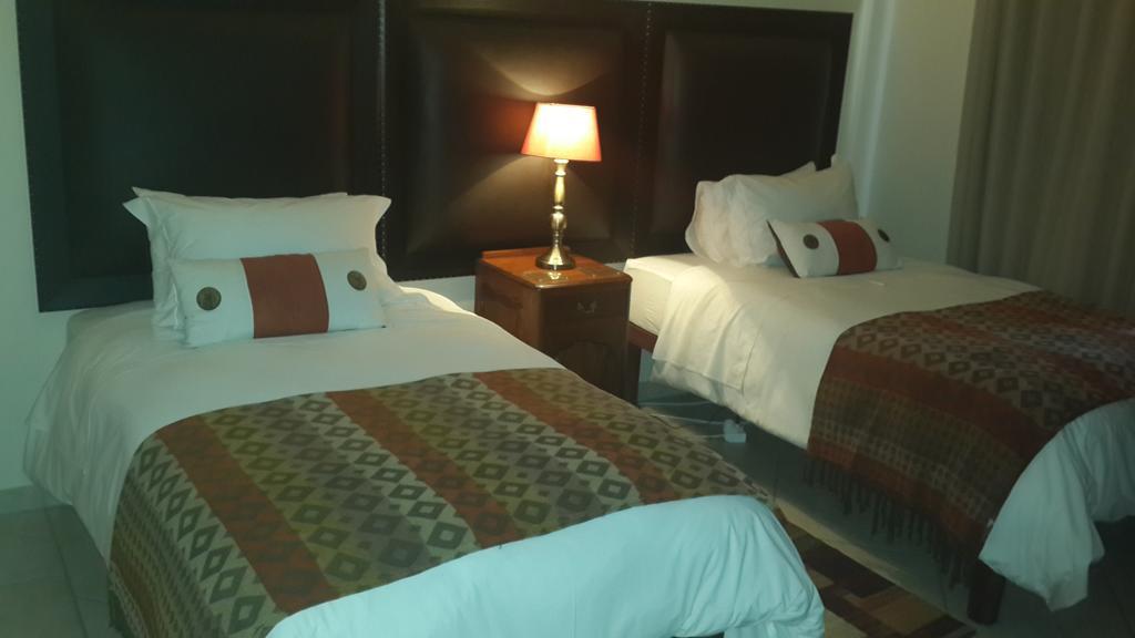 Magaliqua Guest House Noordheuwel ห้อง รูปภาพ