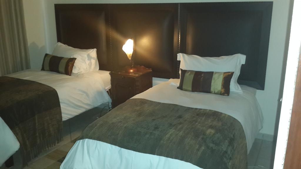 Magaliqua Guest House Noordheuwel ห้อง รูปภาพ