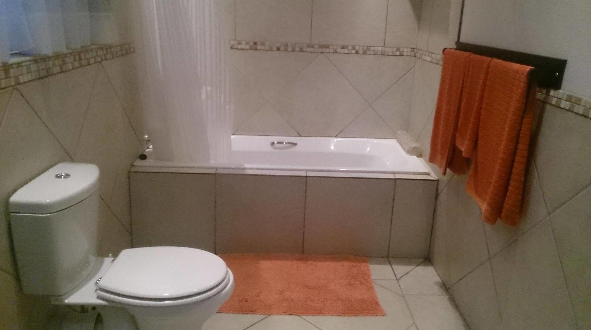 Magaliqua Guest House Noordheuwel ภายนอก รูปภาพ