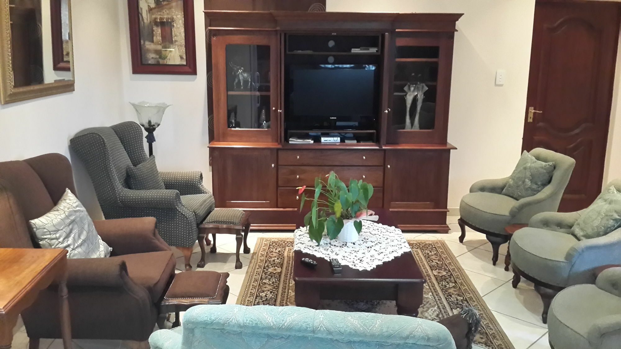Magaliqua Guest House Noordheuwel ภายนอก รูปภาพ