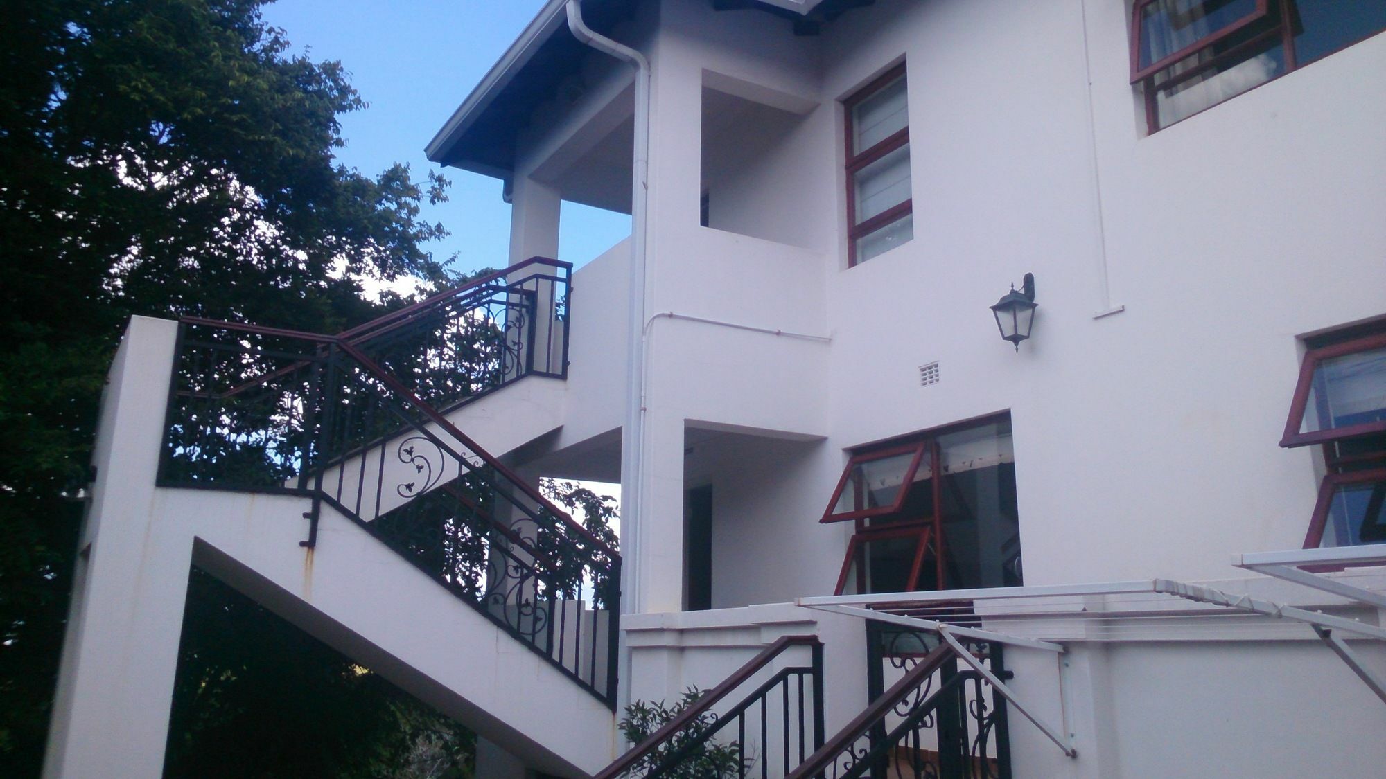 Magaliqua Guest House Noordheuwel ภายนอก รูปภาพ